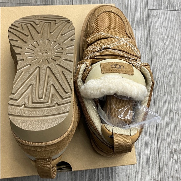 UGG Lowmel Sneakers – Women’s Casual Shoes – Comfortable & Stylish – Authentic - Picture 3 of 9